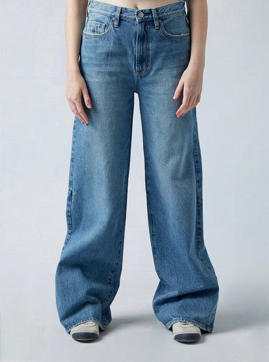 90's Style High Waisted Wide Leg Jeans